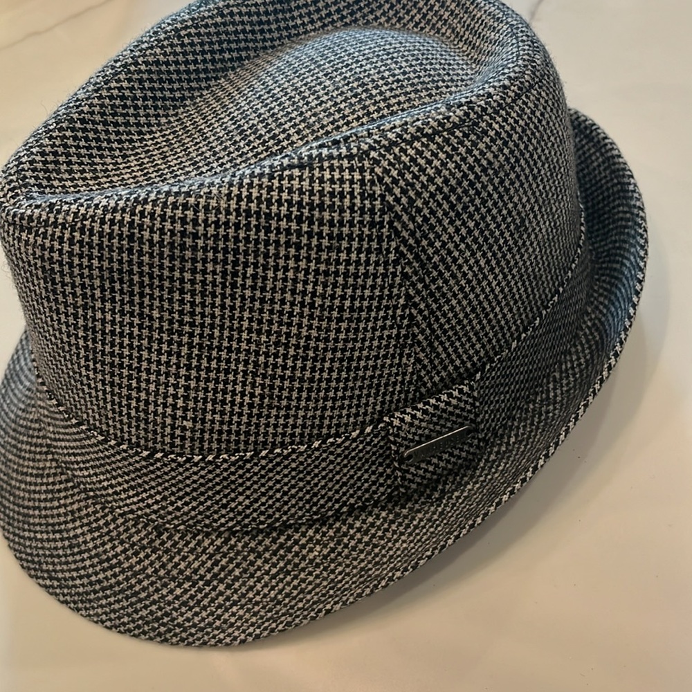 Men’s Van Heusen Fedora Black and Gray Tweed. Has headband. Like new. ML-MG - Picture 11 of 11